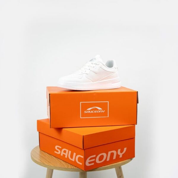 giay-the-thao-nu-lout-8a722-white-1